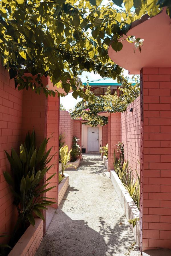 New Breeze Thoddoo Inn Exterior photo